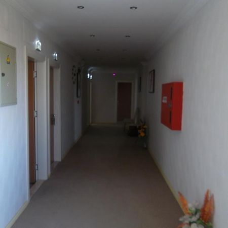 Konak Hotel Mut ภายนอก รูปภาพ