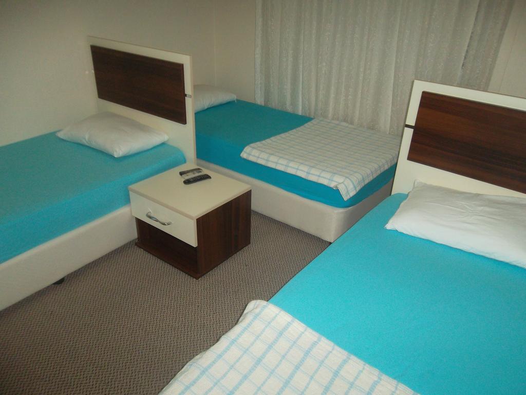 Konak Hotel Mut ภายนอก รูปภาพ