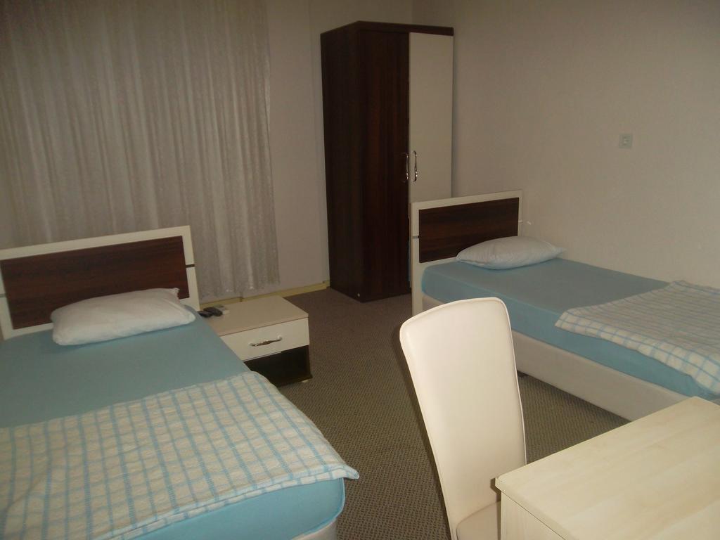 Konak Hotel Mut ภายนอก รูปภาพ