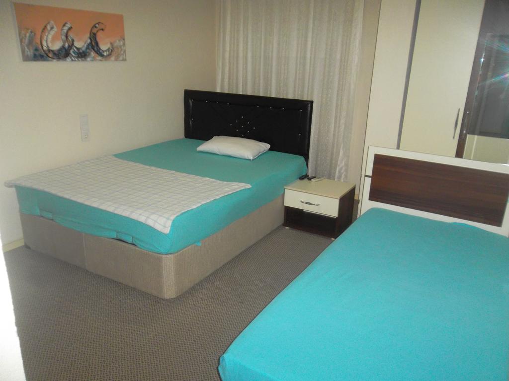 Konak Hotel Mut ภายนอก รูปภาพ