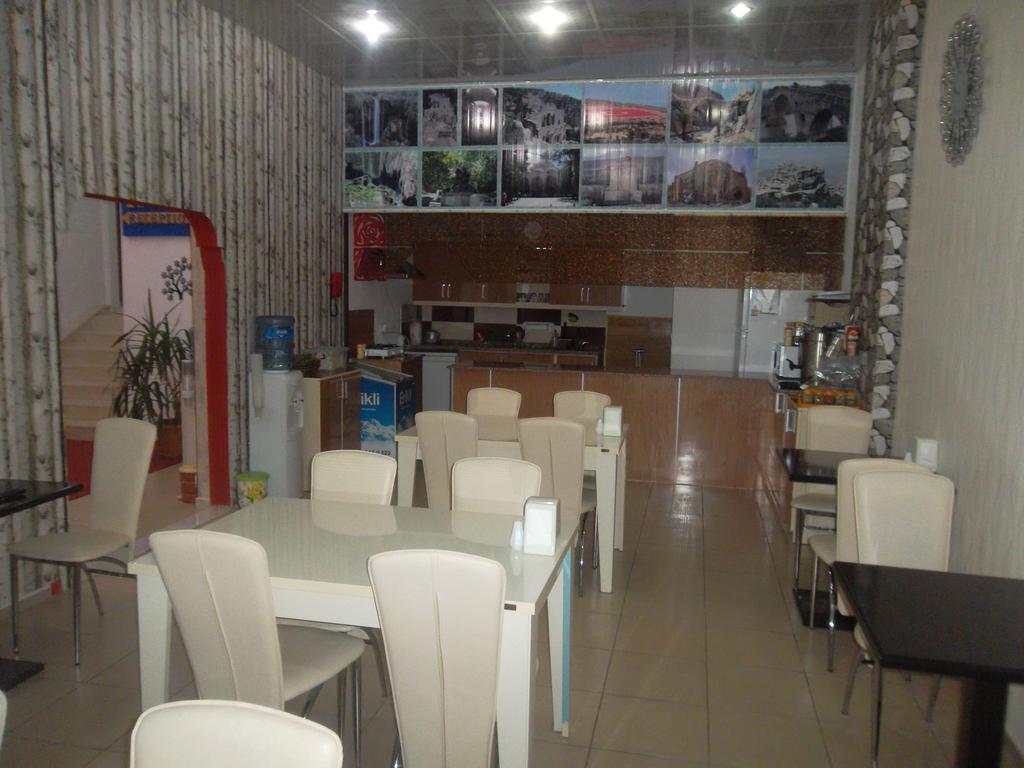 Konak Hotel Mut ภายนอก รูปภาพ