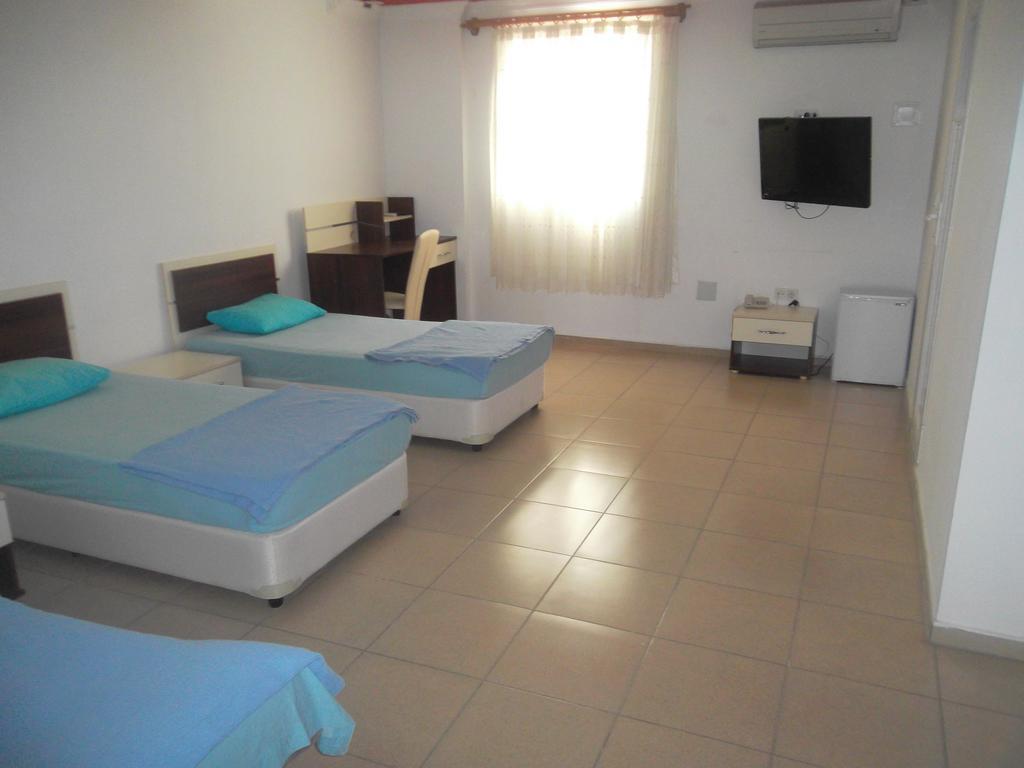 Konak Hotel Mut ภายนอก รูปภาพ